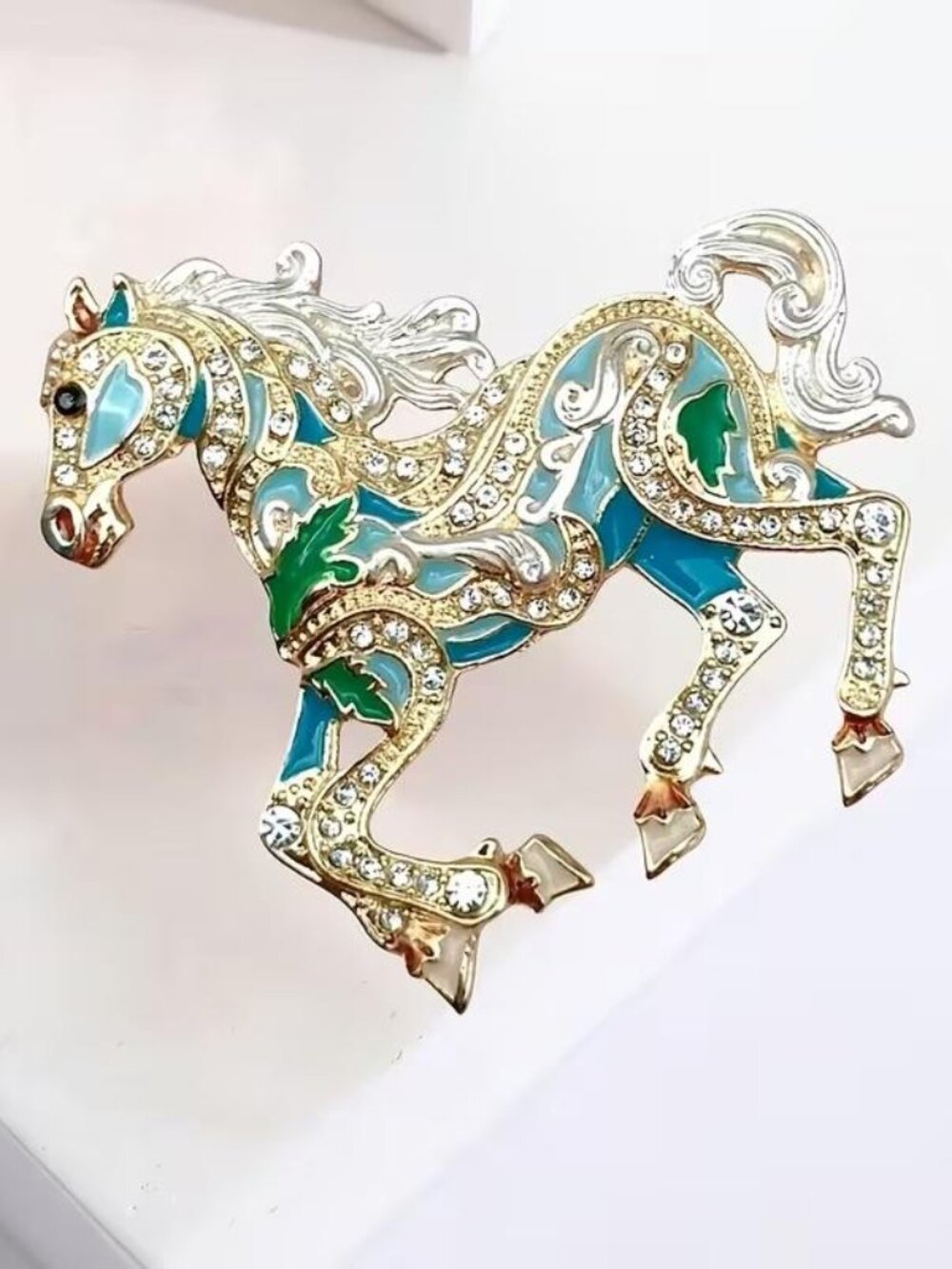 THE CAROUSEL HORSE